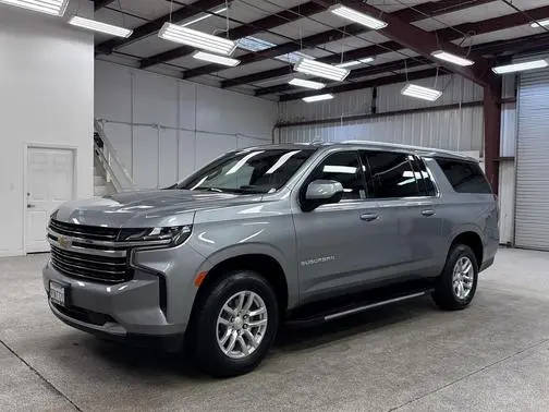 2023 Chevrolet Suburban LT 4WD photo
