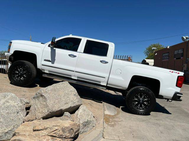2015 Chevrolet Silverado 2500HD High Country 4WD photo