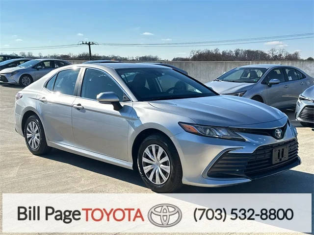2021 Toyota Camry Hybrid LE FWD photo