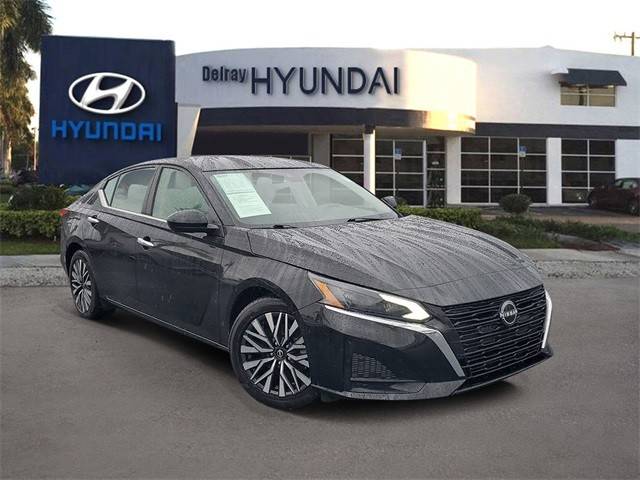 2023 Nissan Altima 2.5 SV FWD photo