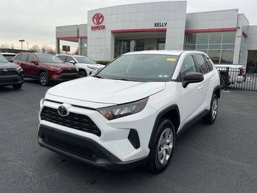 2022 Toyota RAV4 LE AWD photo