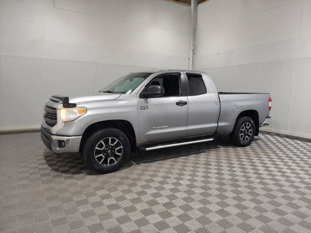 2015 Toyota Tundra SR5 4WD photo