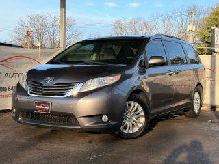 2015 Toyota Sienna XLE FWD photo