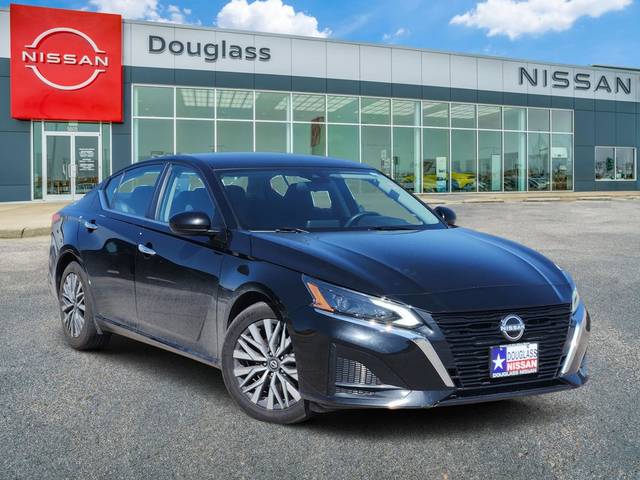 2023 Nissan Altima 2.5 SV FWD photo
