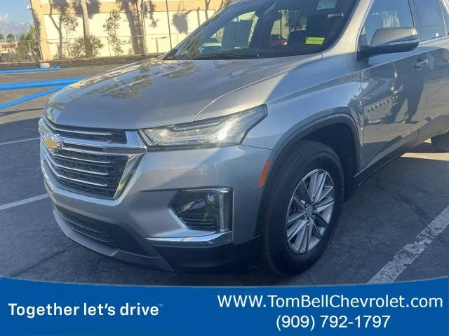 2023 Chevrolet Traverse LT Leather FWD photo