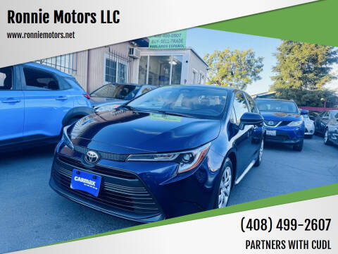 2023 Toyota Corolla LE FWD photo