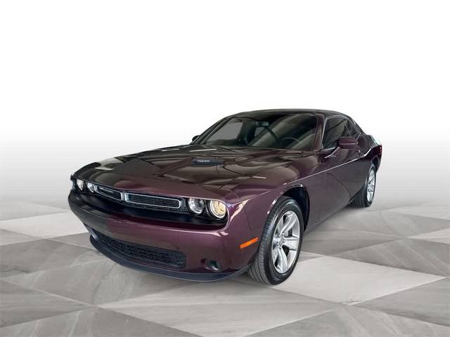 2021 Dodge Challenger SXT RWD photo