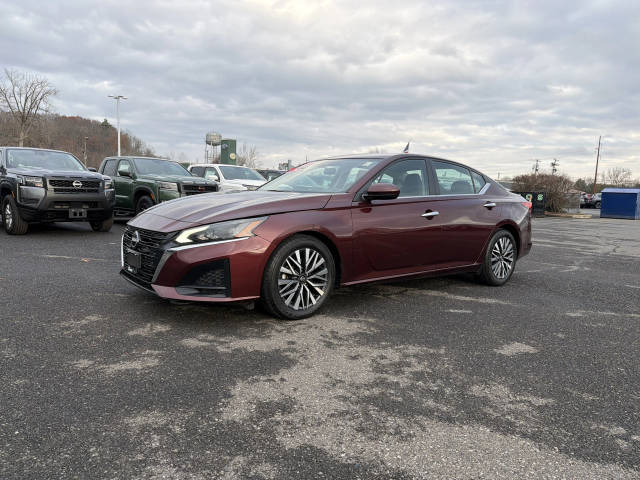 2023 Nissan Altima 2.5 SV FWD photo