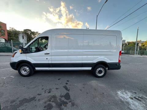 2019 Ford Transit Van RWD photo