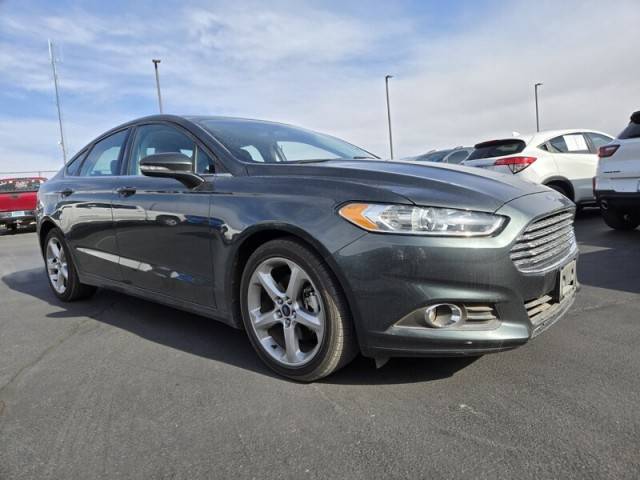 2015 Ford Fusion SE FWD photo