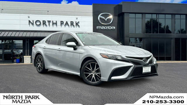 2021 Toyota Camry SE FWD photo