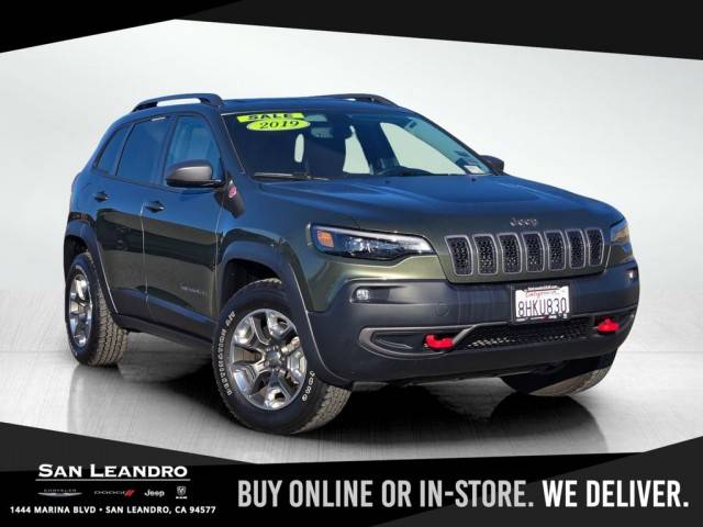 2019 Jeep Cherokee Trailhawk 4WD photo
