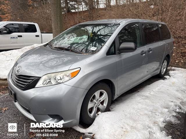 2015 Toyota Sienna L FWD photo