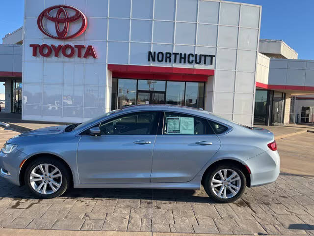 2015 Chrysler 200 Limited FWD photo