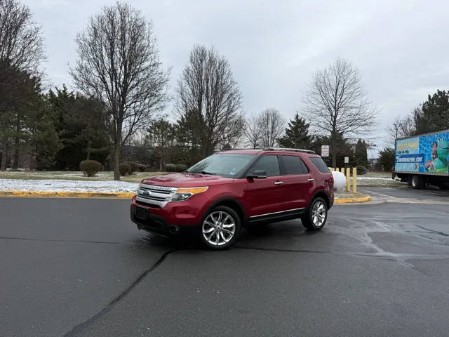2015 Ford Explorer XLT 4WD photo