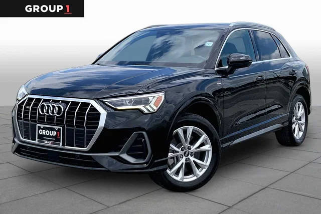 2023 Audi Q3 S line Premium AWD photo