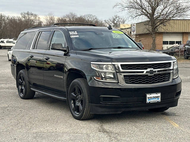 2019 Chevrolet Suburban LT 4WD photo