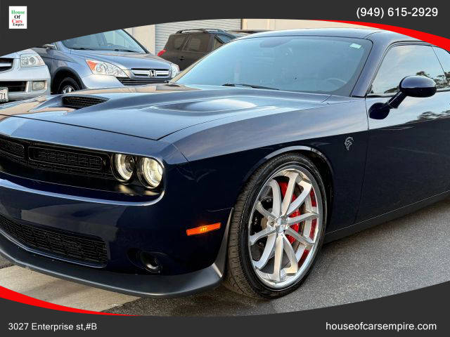 2015 Dodge Challenger SRT 392 RWD photo