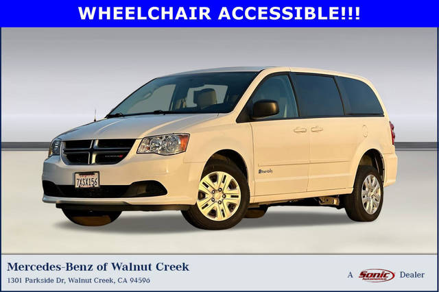 2017 Dodge Grand Caravan SE FWD photo