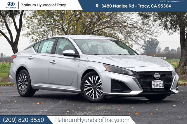 2023 Nissan Altima 2.5 SV FWD photo