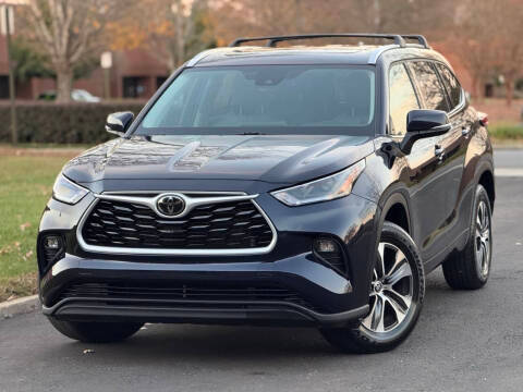 2021 Toyota Highlander XLE FWD photo