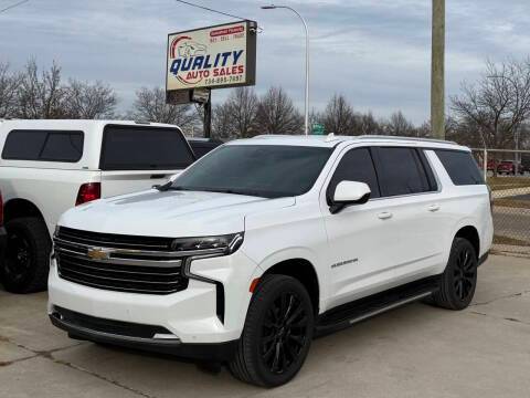 2022 Chevrolet Suburban LT 4WD photo