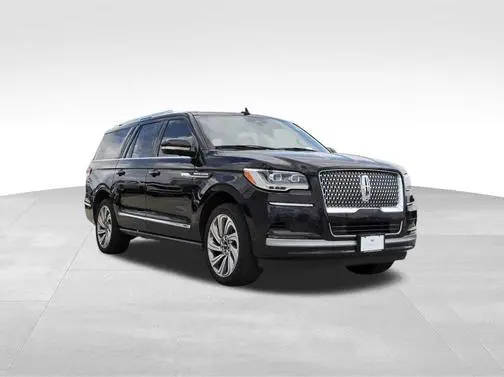 2023 Lincoln Navigator L Reserve 4WD photo
