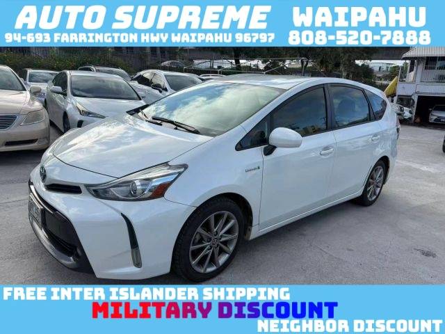 2015 Toyota Prius v Five FWD photo