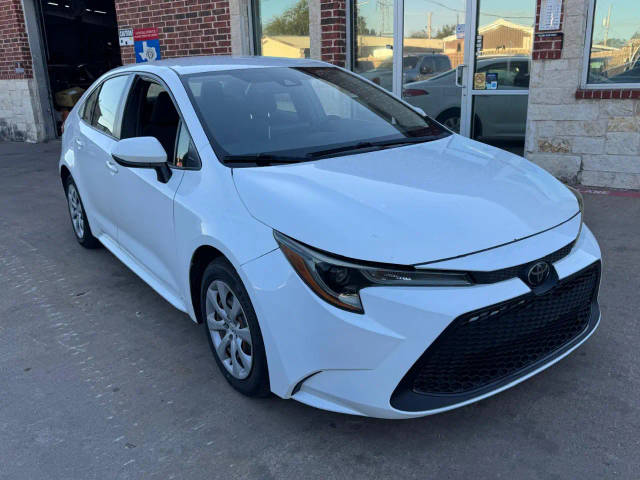 2020 Toyota Corolla LE FWD photo