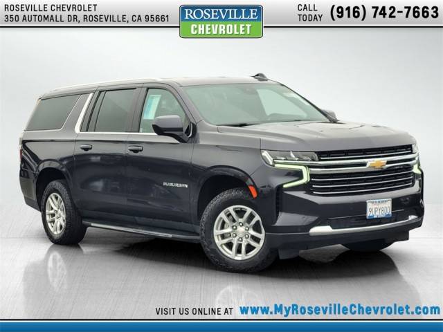 2023 Chevrolet Suburban LT 4WD photo