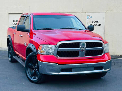 2018 Ram 1500 SLT 4WD photo