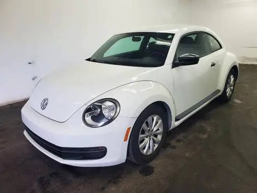 2016 Volkswagen Beetle 1.8T Classic FWD photo