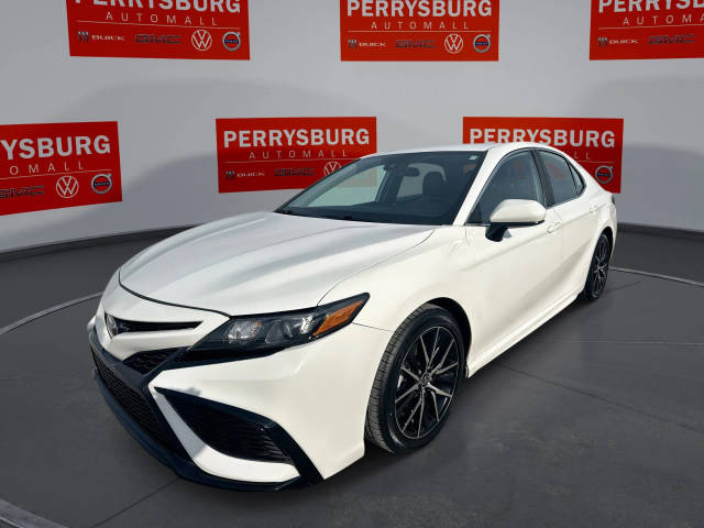 2021 Toyota Camry SE Nightshade FWD photo
