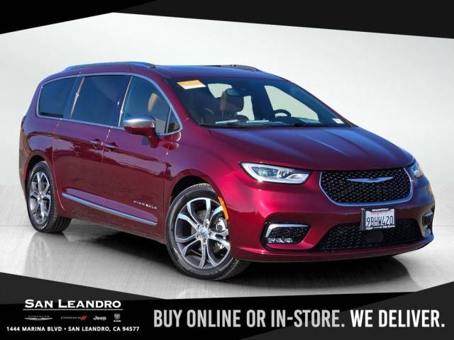 2022 Chrysler Pacifica Minivan Pinnacle FWD photo