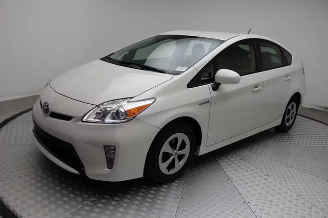 2015 Toyota Prius Four FWD photo