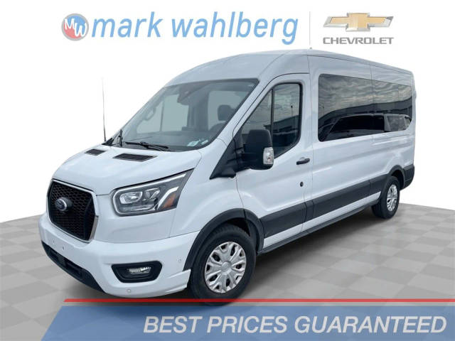 2023 Ford Transit Passenger Wagon XL RWD photo