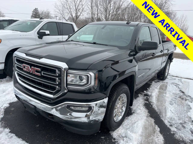 2017 GMC Sierra 1500 SLE 4WD photo