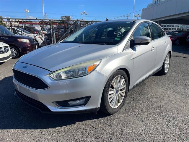 2015 Ford Focus Titanium FWD photo