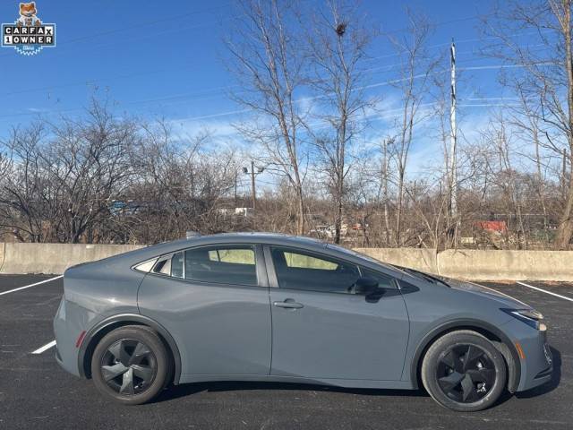 2023 Toyota Prius Limited FWD photo