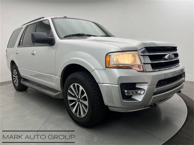 2017 Ford Expedition XLT 4WD photo