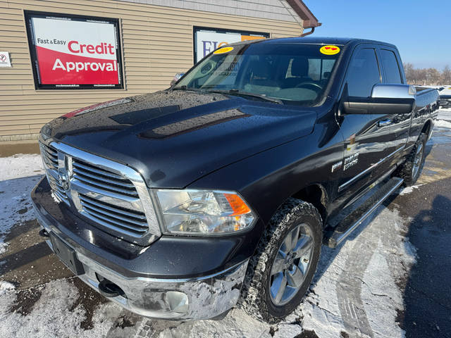 2016 Ram 1500 SLT 4WD photo