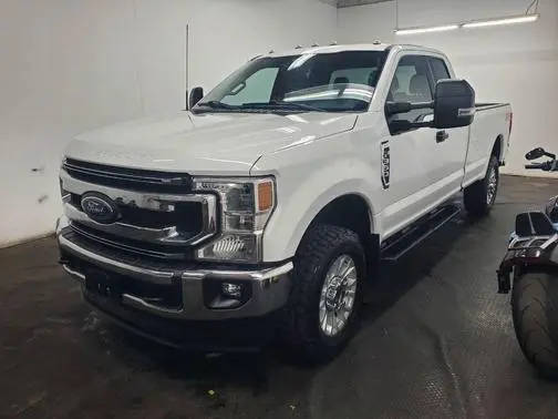 2022 Ford F-350 Super Duty XLT 4WD photo