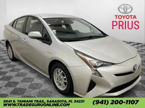 2017 Toyota Prius Four FWD photo