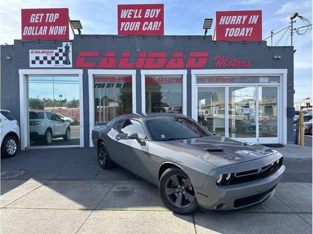 2019 Dodge Challenger SXT RWD photo