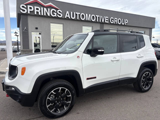 2023 Jeep Renegade Trailhawk 4WD photo
