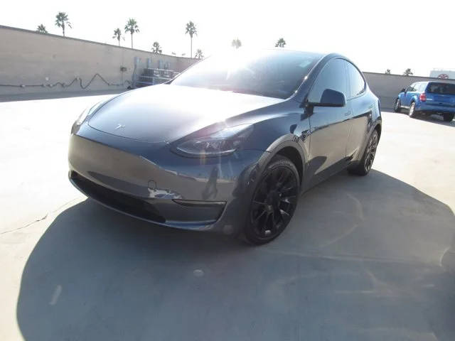 2023 Tesla Model Y Long Range AWD photo