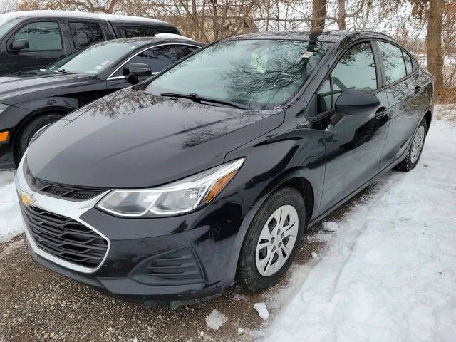 2019 Chevrolet Cruze LS FWD photo
