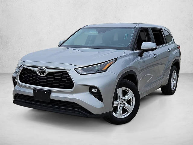 2023 Toyota Highlander L FWD photo