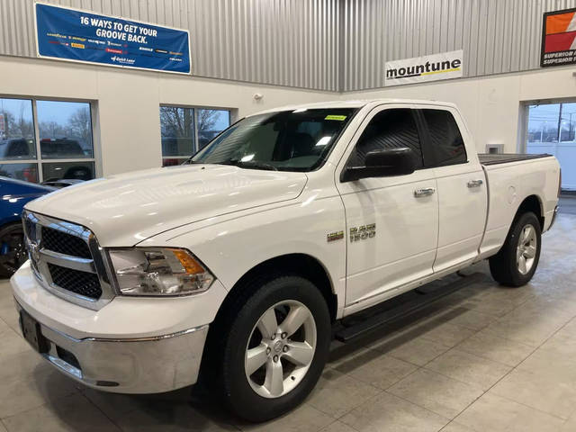 2017 Ram 1500 SLT 4WD photo