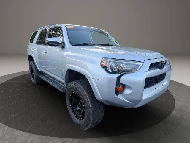 2018 Toyota 4Runner SR5 4WD photo